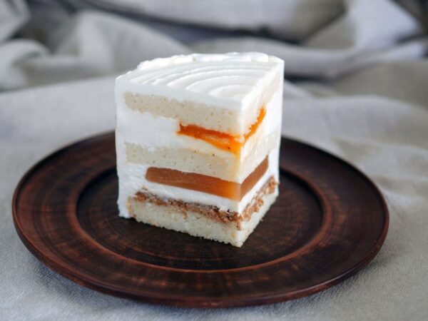 «Торт с нуля» 🔍 Торт с белым персиком, крустилантом и абрикосом